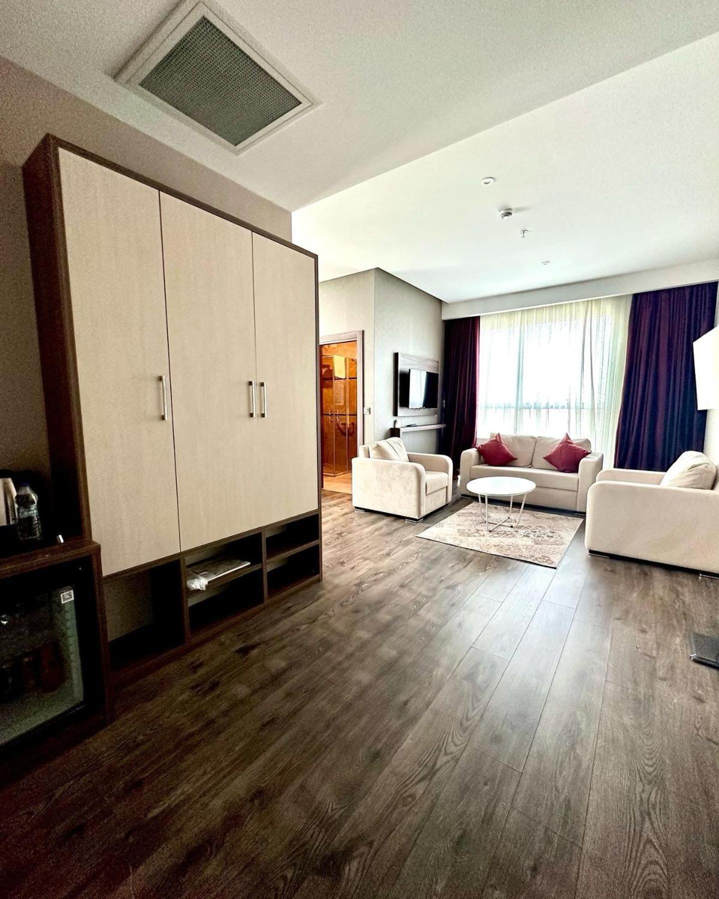 Hotel Ramada By Wyndham Sivas Extérieur photo
