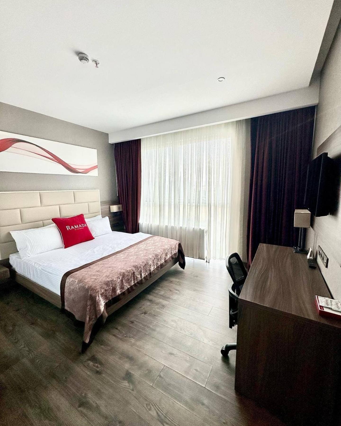 Hotel Ramada By Wyndham Sivas Extérieur photo